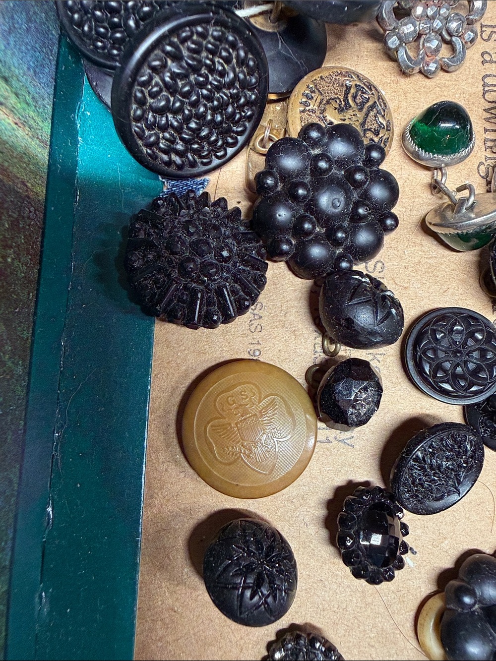 Antique Button Collection - Picture 5 of 7